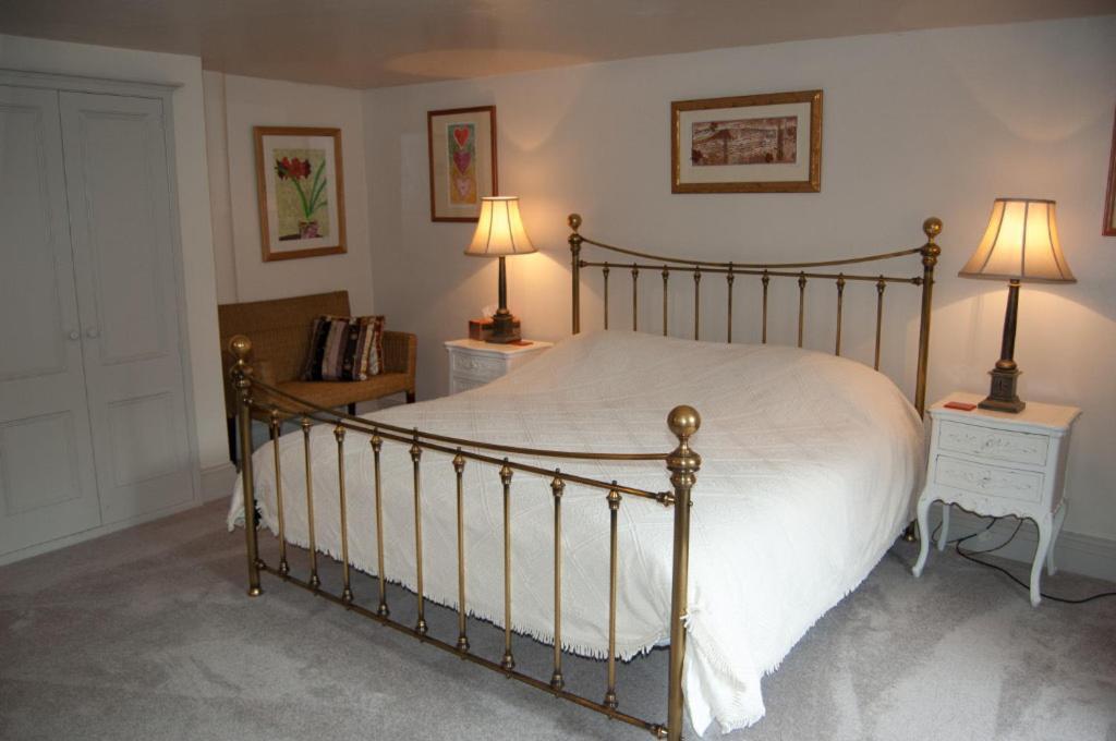 Number 5 Bed and Breakfast Shaftesbury Værelse billede